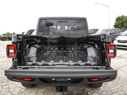 New 2025 Jeep Gladiator Rubicon w/ Convenience Group image 12