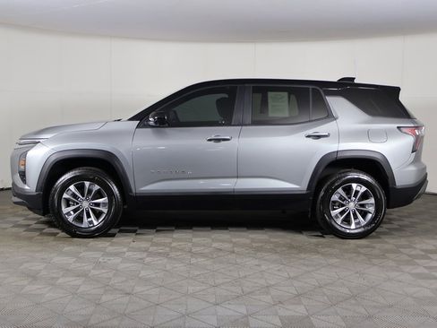 Used 2025 Chevrolet Equinox LT w/ Safety and Technology Package image 18