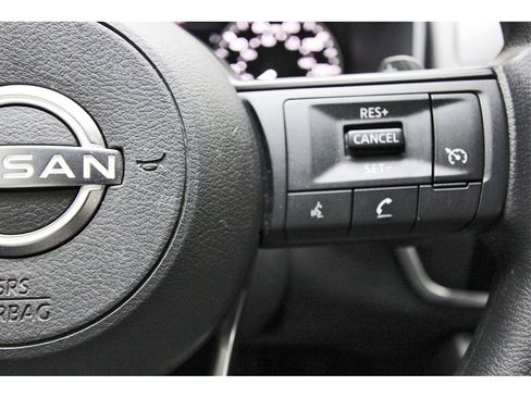 Used 2022 Nissan Rogue S image 14