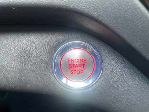 Used 2025 Acura RDX SH-AWD image 26