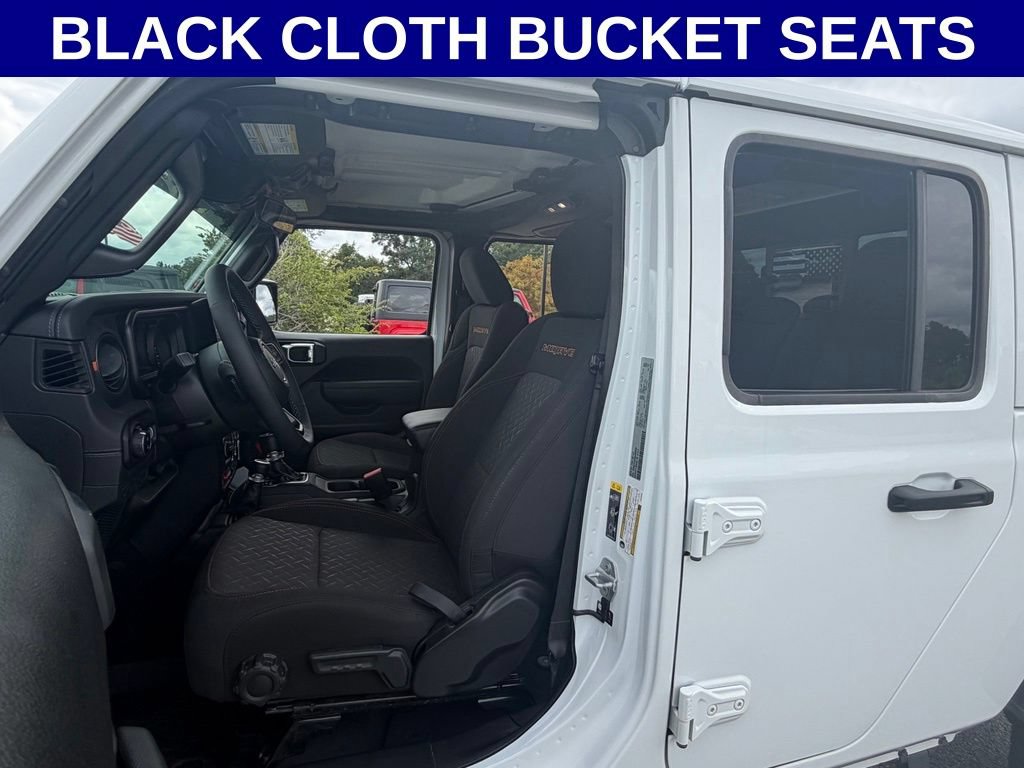 Certified 2025 Jeep Gladiator Mojave AWD/4WD image 3
