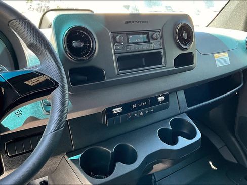 New 2025 Mercedes-Benz Sprinter 2500 image 6