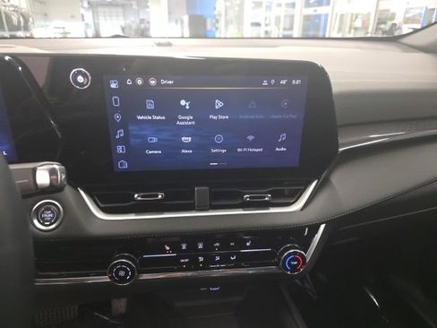 New 2025 Chevrolet Equinox LT w/ Safety and Technology Package image 16