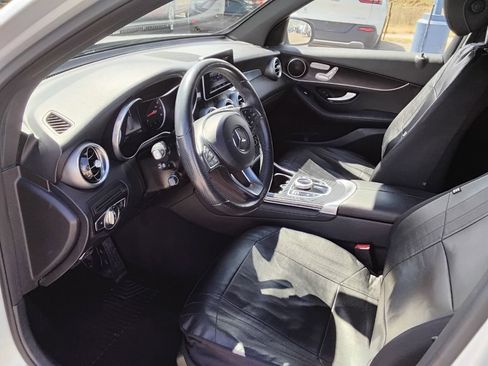 Used 2018 Mercedes-Benz GLC 300 4MATIC image 10