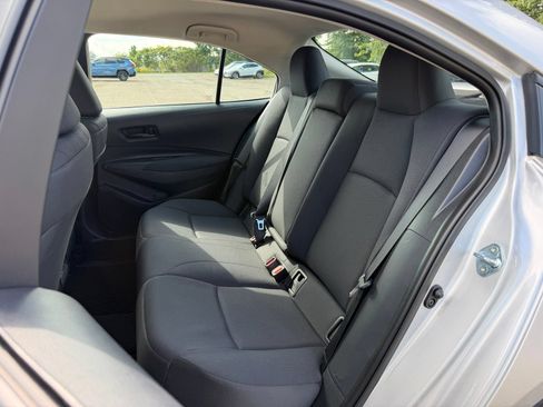 Used 2024 Toyota Corolla LE FWD image 28