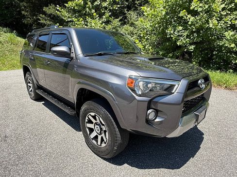 Used 2019 Toyota 4Runner TRD Off-Road AWD/4WD image 4