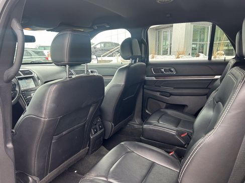 Used 2017 Ford Explorer Limited image 14