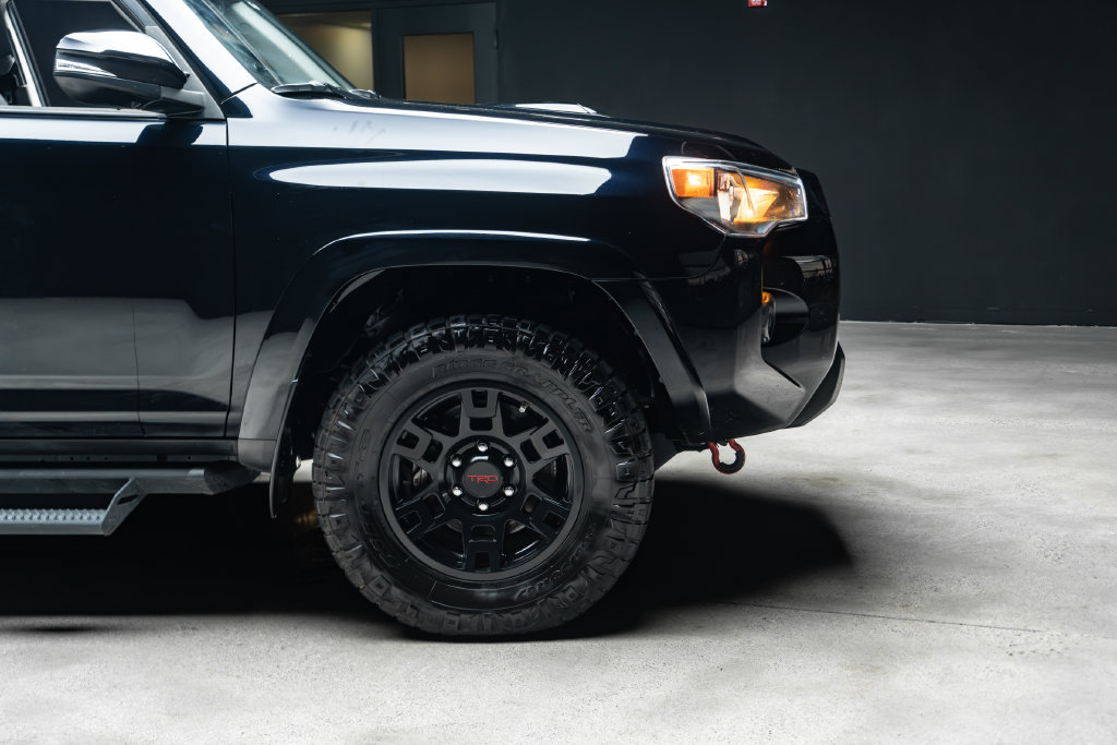 Used 2023 Toyota 4Runner TRD Off-Road Premium w/ Moonroof Package AWD/4WD image 9