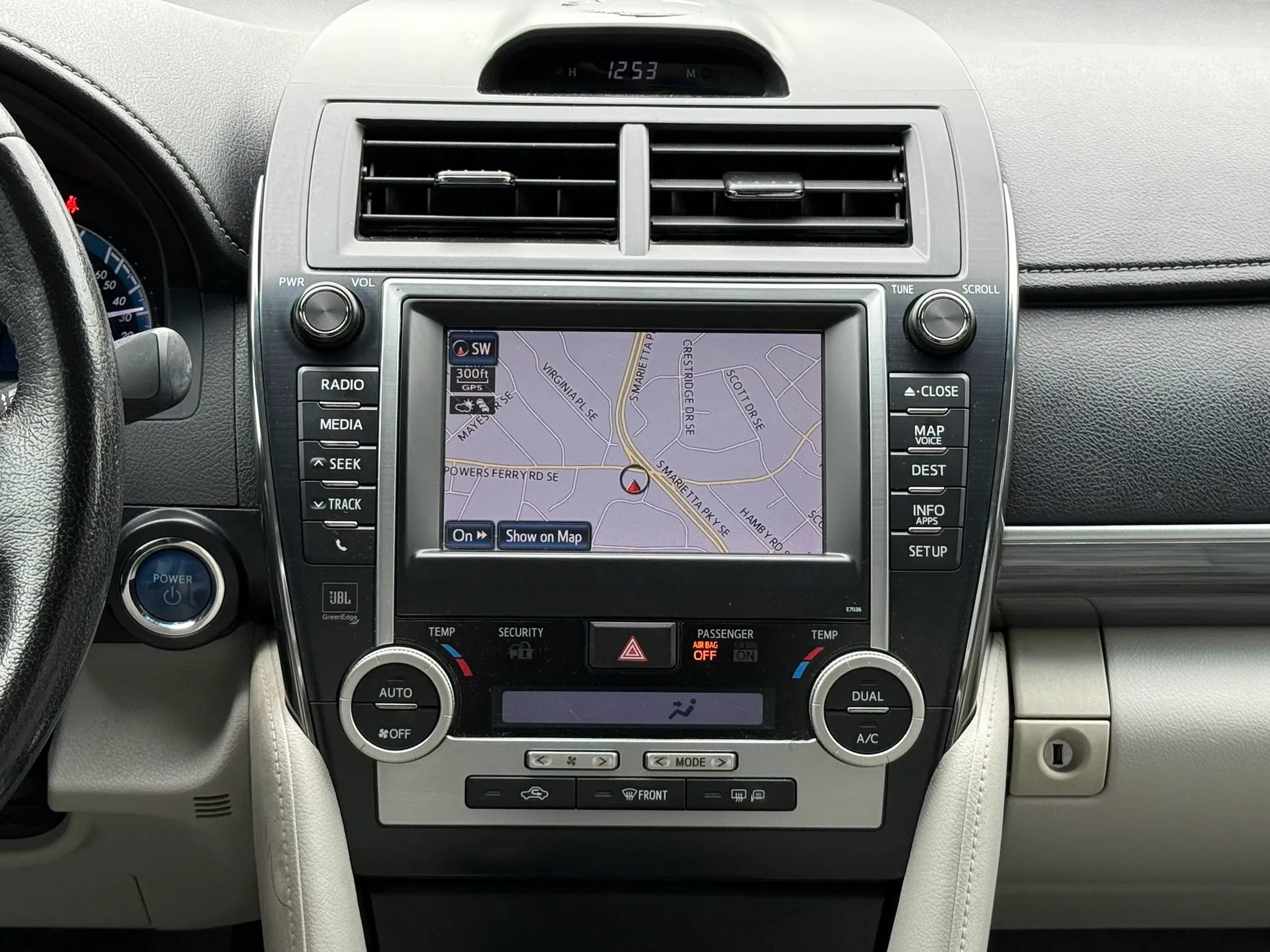 Used 2013 Toyota Camry XLE w/ Leather Pkg FWD image 12