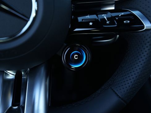 Certified 2025 Mercedes-Benz GLC 43 AMG 4MATIC image 27