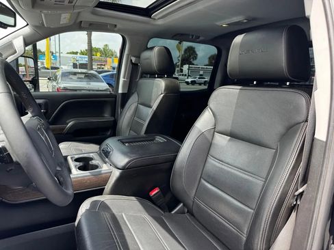 Used 2018 GMC Sierra 3500 Denali w/ Duramax Plus Package image 12