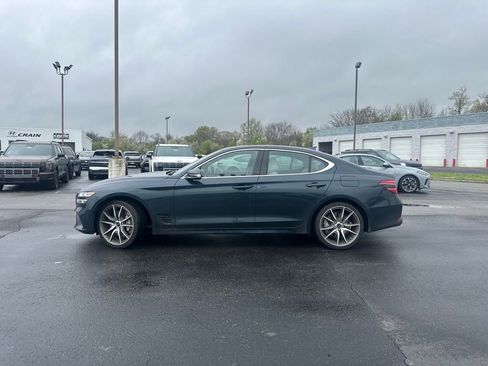 Used 2025 Genesis G70 2.5T image 12