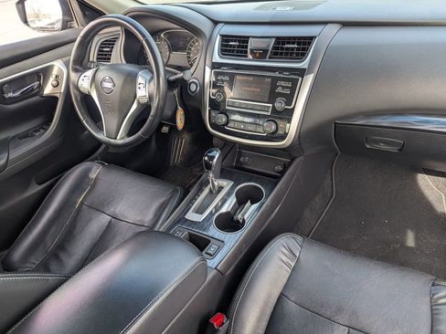 Used 2018 Nissan Altima 2.5 SL FWD image 33
