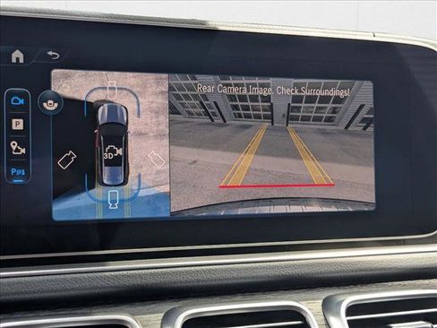 New 2026 Mercedes-Benz GLS 580 4MATIC image 12