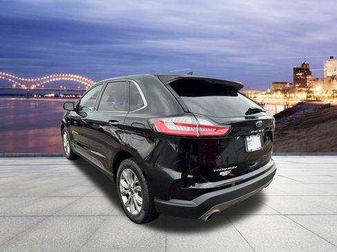 Used 2024 Ford Edge Titanium image 3