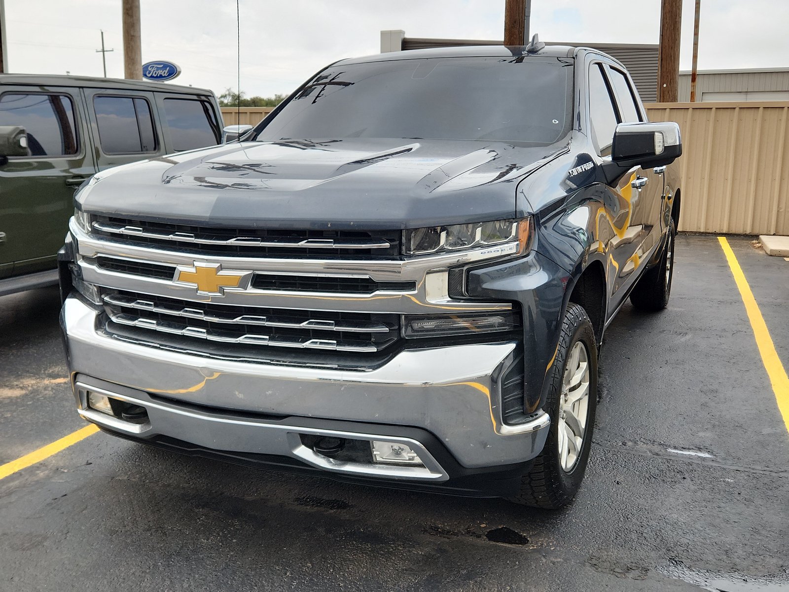 Used 2020 Chevrolet Silverado 1500 LTZ AWD/4WD image 1