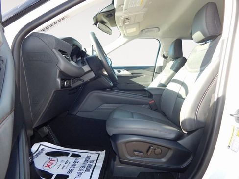 New 2026 Ford Explorer Active w/ Active Comfort Package RWD image 11
