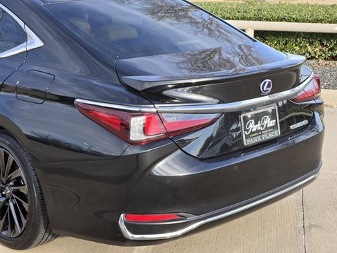 Used 2022 Lexus ES 300h Ultra Luxury image 33