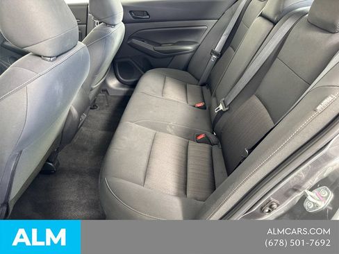 Used 2025 Nissan Altima 2.5 SV FWD image 24