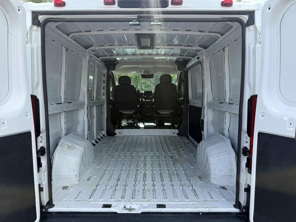 Used 2025 RAM ProMaster 2500 w/ Convenience Group FWD image 7