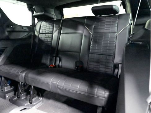 Used 2023 Cadillac Escalade Sport Platinum w/ LPO, ONYX Package AWD/4WD image 14