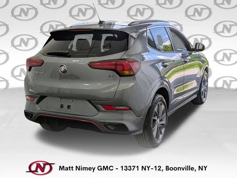 Used 2022 Buick Encore GX Select w/ Sport Touring Package FWD image 4