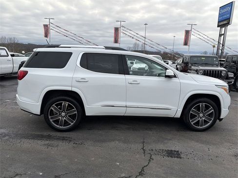 Used 2019 GMC Acadia Denali image 3