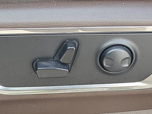 Used 2025 RAM 1500 Laramie w/ Trailer Tow Group image 18