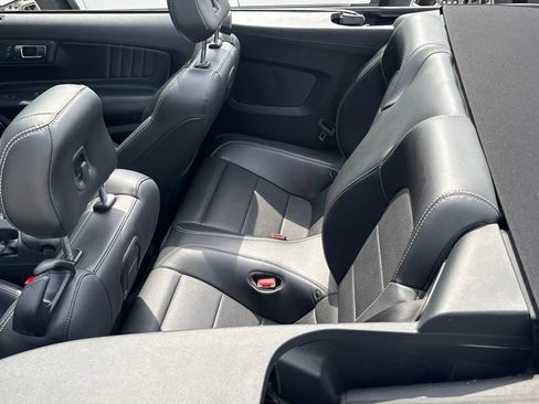 Used 2022 Ford Mustang Premium RWD image 11