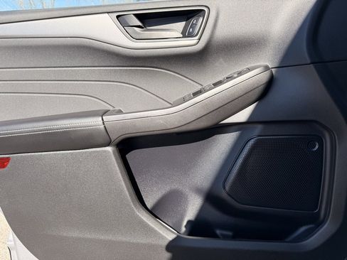 Used 2024 Ford Escape Active image 24