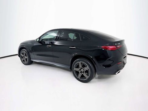Used 2025 Mercedes-Benz GLC 300 4MATIC image 5