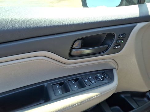 Used 2019 Honda Odyssey EX-L image 8
