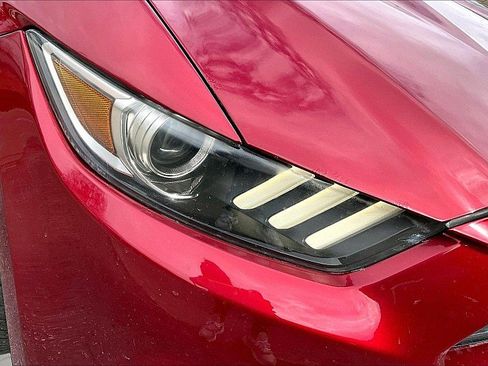Used 2015 Ford Mustang Coupe image 23