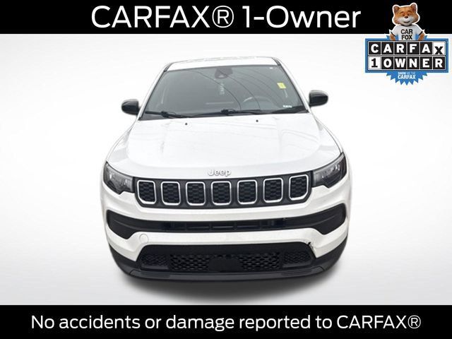 Used 2024 Jeep Compass Sport AWD/4WD image 2
