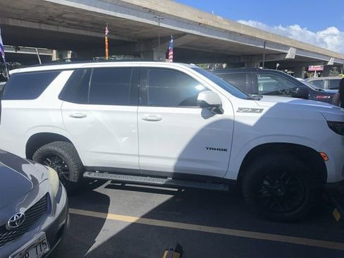 Used 2023 Chevrolet Tahoe Z71 w/ Luxury Package image 3