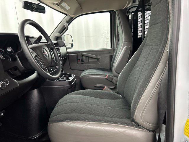 Used 2025 GMC Savana 2500 w/ Driver Convenience Package RWD image 6