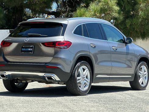 Certified 2021 Mercedes-Benz GLA 250 image 4