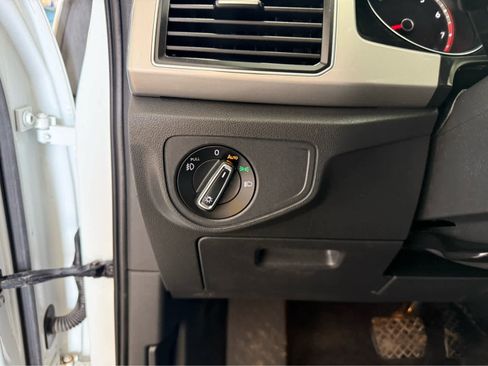 Used 2018 Volkswagen Atlas SE image 11