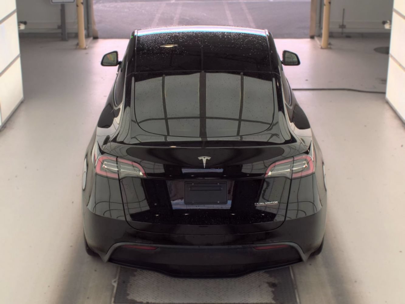 Used 2023 Tesla Model Y Long Range AWD/4WD image 6