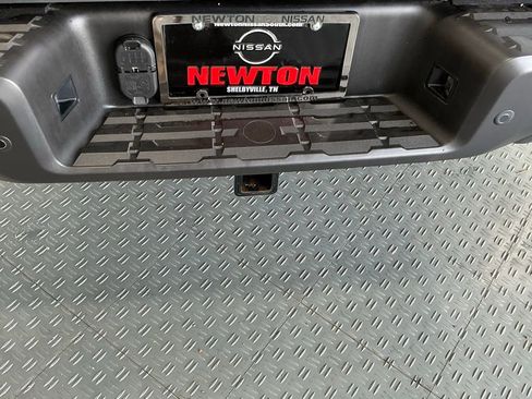 Used 2023 Nissan Frontier SV w/ Technology Package image 8