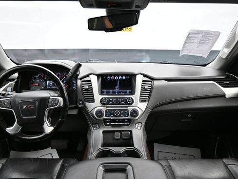 Used 2020 GMC Yukon XL SLT w/ Open Road Package AWD/4WD image 14