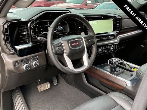 Used 2024 GMC Sierra 1500 SLT w/ SLT Premium Plus Package image 17