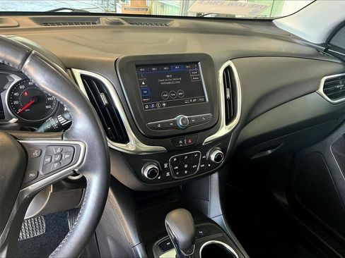 Used 2022 Chevrolet Equinox LT AWD/4WD image 18