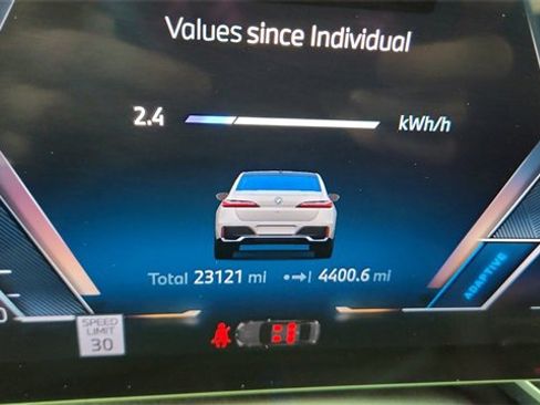 Used 2023 BMW i7 xDrive60 image 39