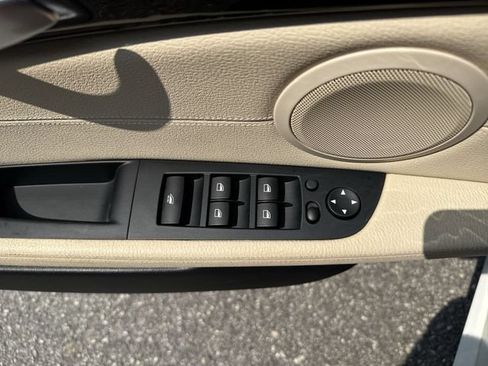 Used 2013 BMW Z4 sDrive28i RWD image 23