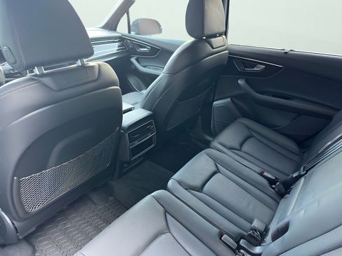 Used 2025 Audi Q7 3.0T Prestige AWD/4WD image 45