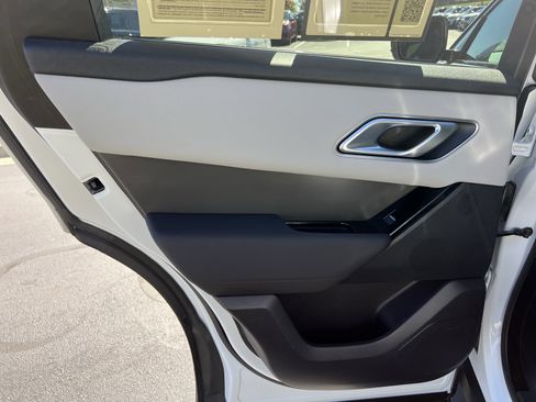 Certified 2024 Land Rover Range Rover Velar Dynamic SE image 29