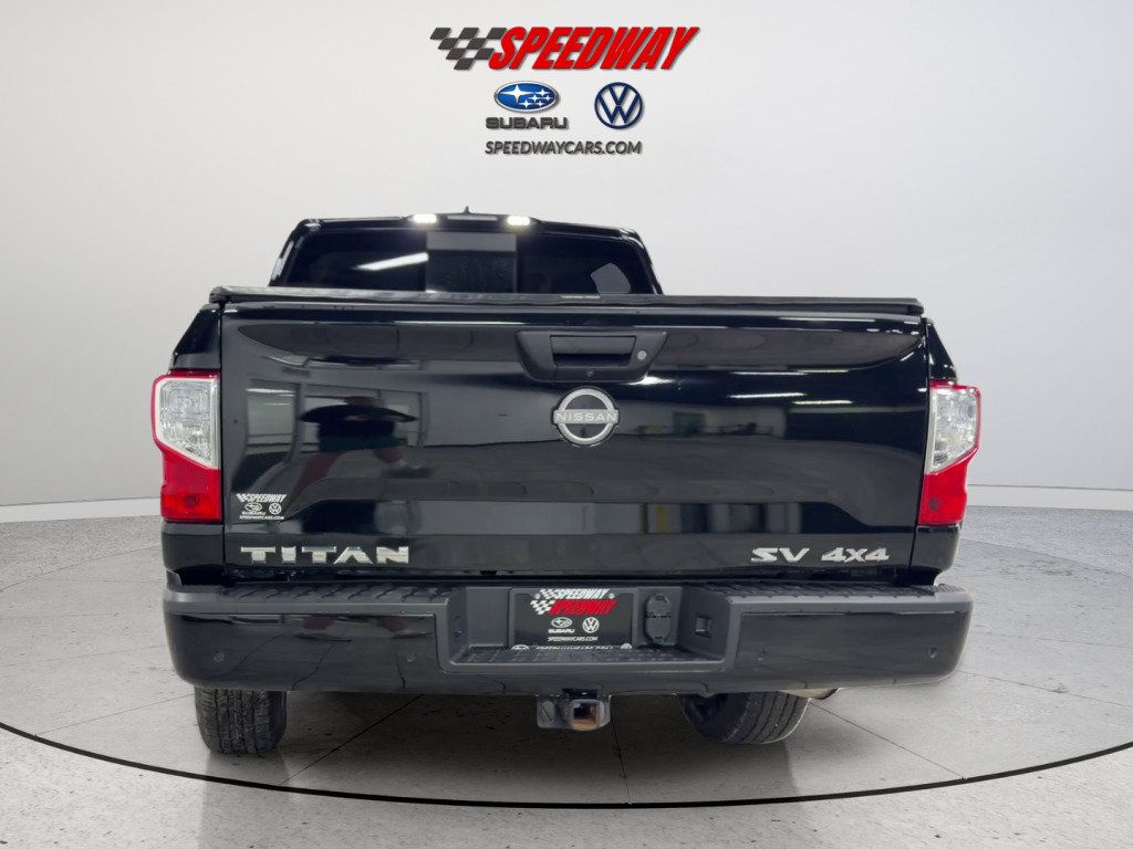Used 2024 Nissan Titan SV AWD/4WD image 7