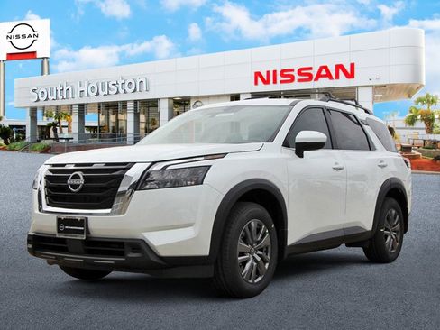New 2025 Nissan Pathfinder SV image 2