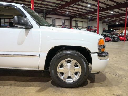 Used 2005 GMC Sierra 1500 SLT w/ Light Duty Power Package RWD image 11